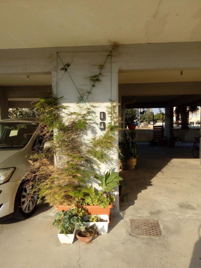 Ferienwohnung Lighthouse Larnaka Exterior foto