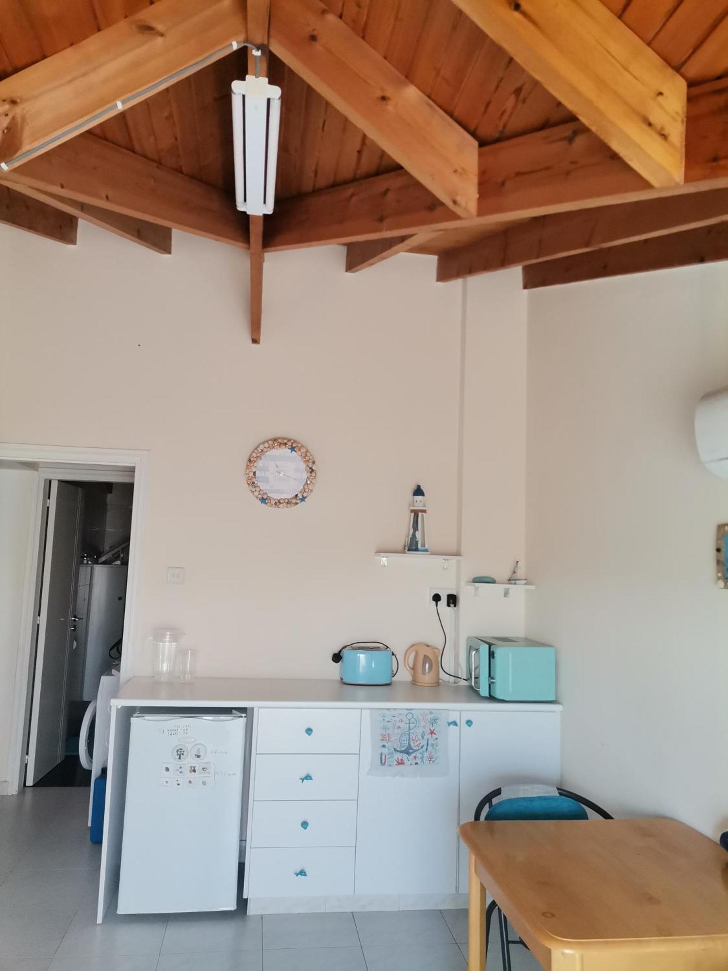Ferienwohnung Lighthouse Larnaka Zimmer foto