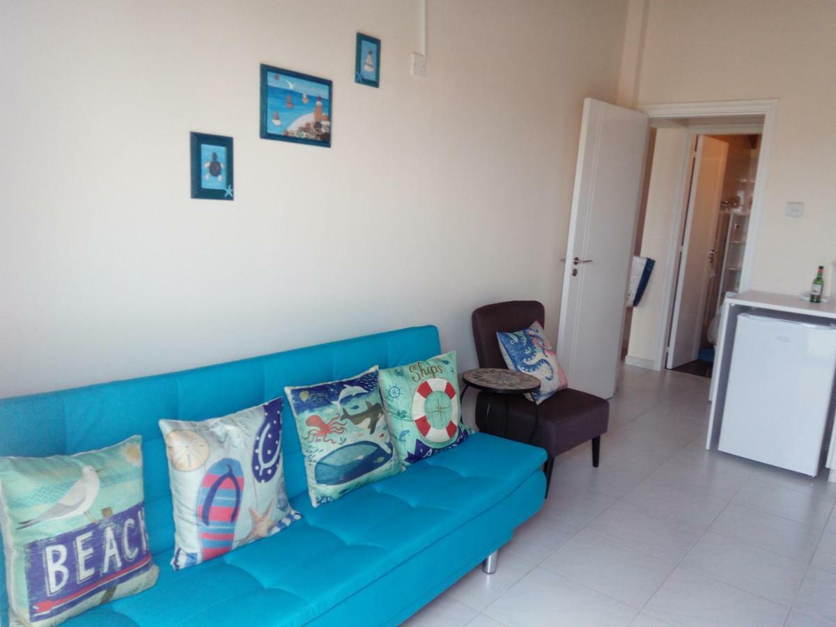 Ferienwohnung Lighthouse Larnaka Exterior foto